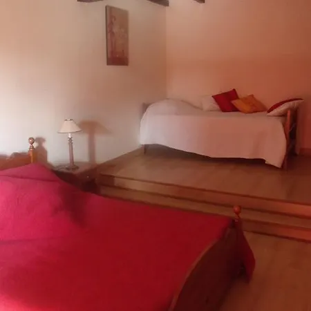 Chambres D'hotes La Fontaine De Bed & Breakfast Lautrec