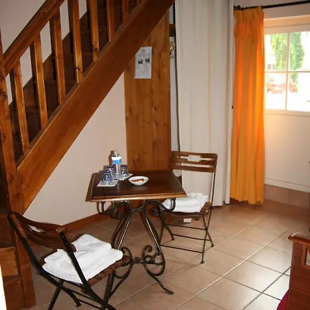 Chambres D'hotes La Fontaine De Lautrec