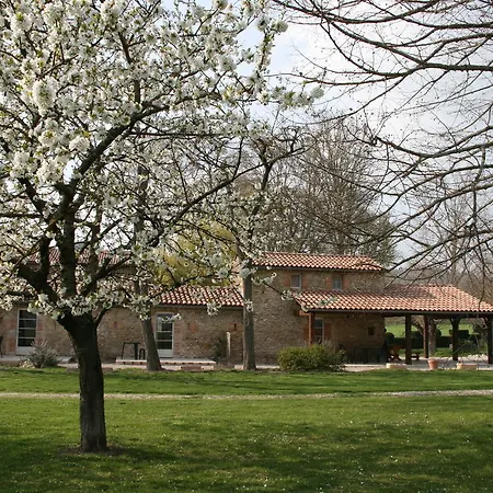 Bed & Breakfast Chambres D'hotes La Fontaine De Lautrec