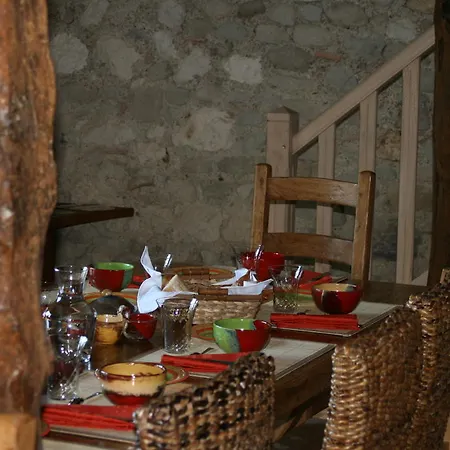 Bed & Breakfast Chambres D'hotes La Fontaine De Lautrec